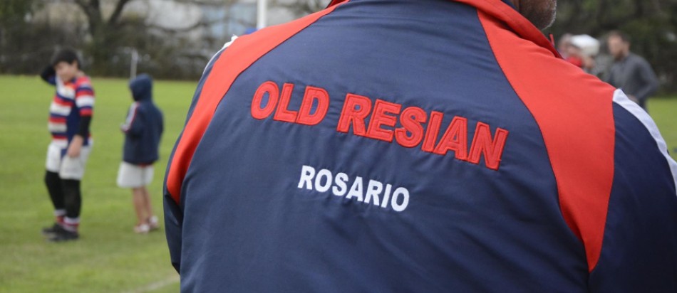 Los ayudantes de juego con agua solo podrán ingresar a la cancha cuando el juego esté detenido