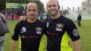 Di Giacinti representó a Old Resian durante el 2014 y 2015