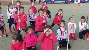 Las más chicas disfrutaron un sábado a puro hockey