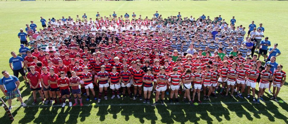 El sábado, antes de comenzar el torneo, las 18 delegaciones posaron para la foto oficial