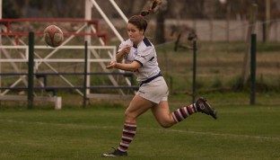 Las jugadoras tricolores se pusieron la pilcha de la URR por primera vez