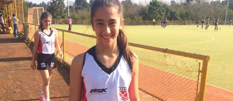Dolores no puede ocultar su felicidad por formar parte del seleccionado de la AHL