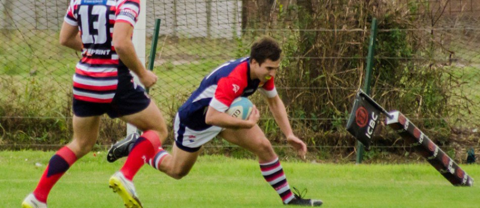 Nicolás Perino, al igual que en 2016, volvió a apoyar ante Santa Fe Rugby