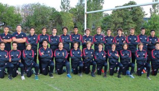 El plantel lució la indumentaria especial para la última gira como infantiles